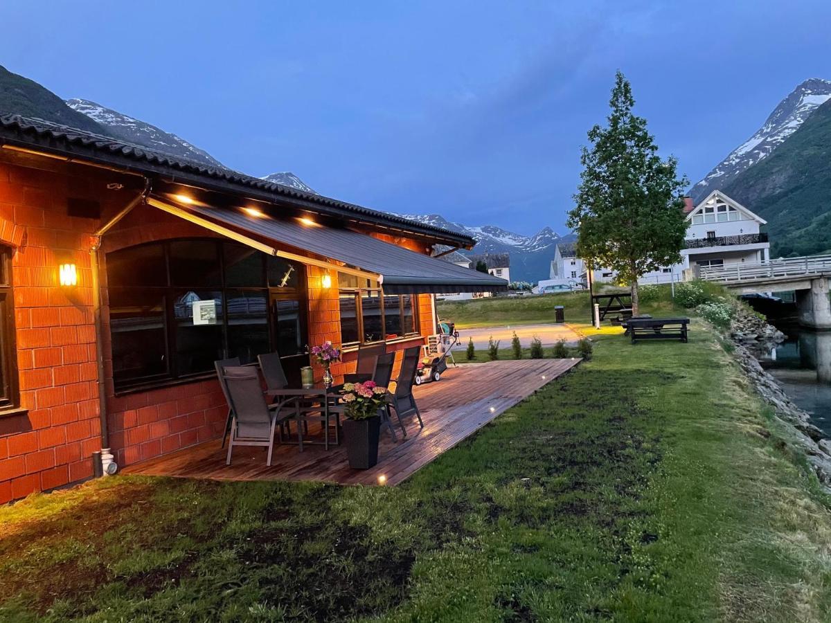 Olden Apartments 2 Stryn Εξωτερικό φωτογραφία
